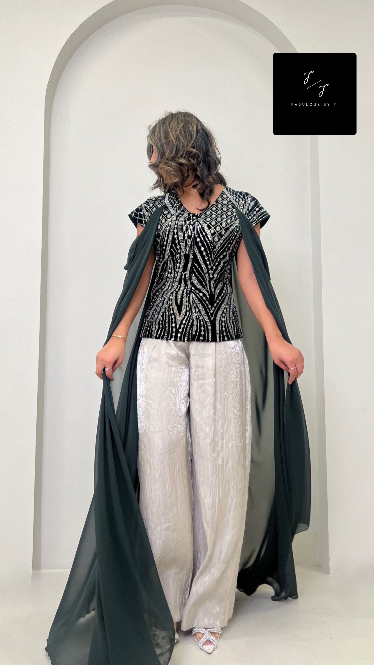 Rhinestoned dra’a set - Image 4